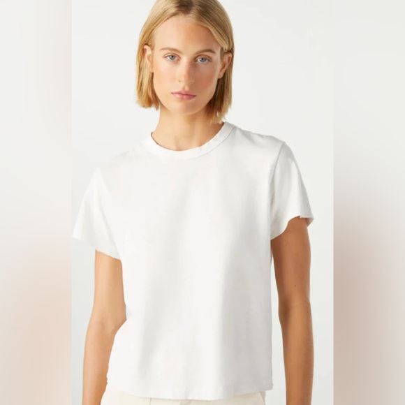 AMO White Short Sleeve Tee - Picture 1 of 5